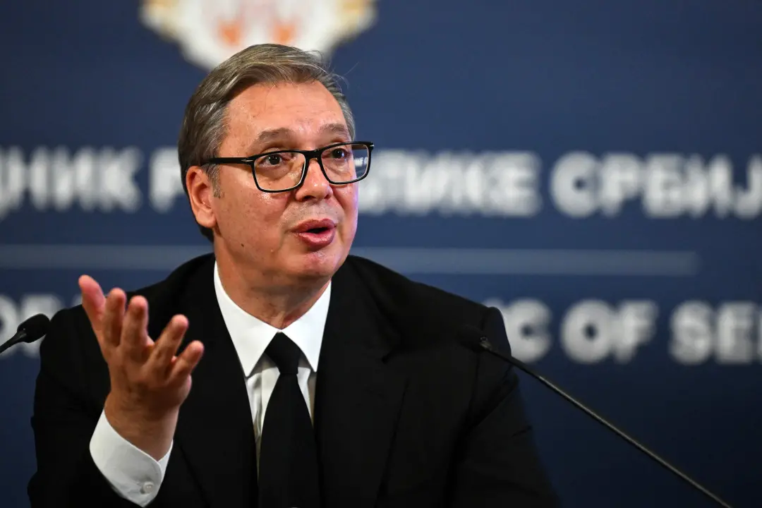 Aleksandar Vucic renunciou na Sérvia para disputar a vaga de primeiro-ministro em outubro. Essa manobra segue um padrão…