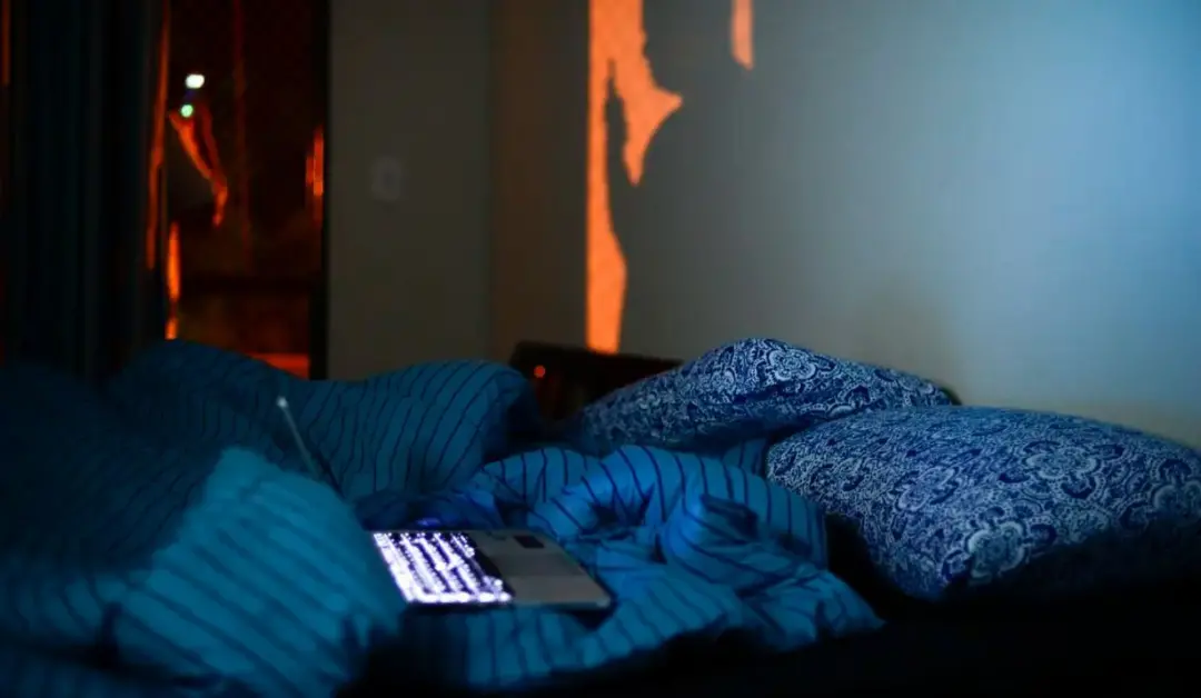 Acordar de madrugada e não voltar a dormir é comum, mas a ansiedade piora. Tentar forçar o descanso só gera frustração,…