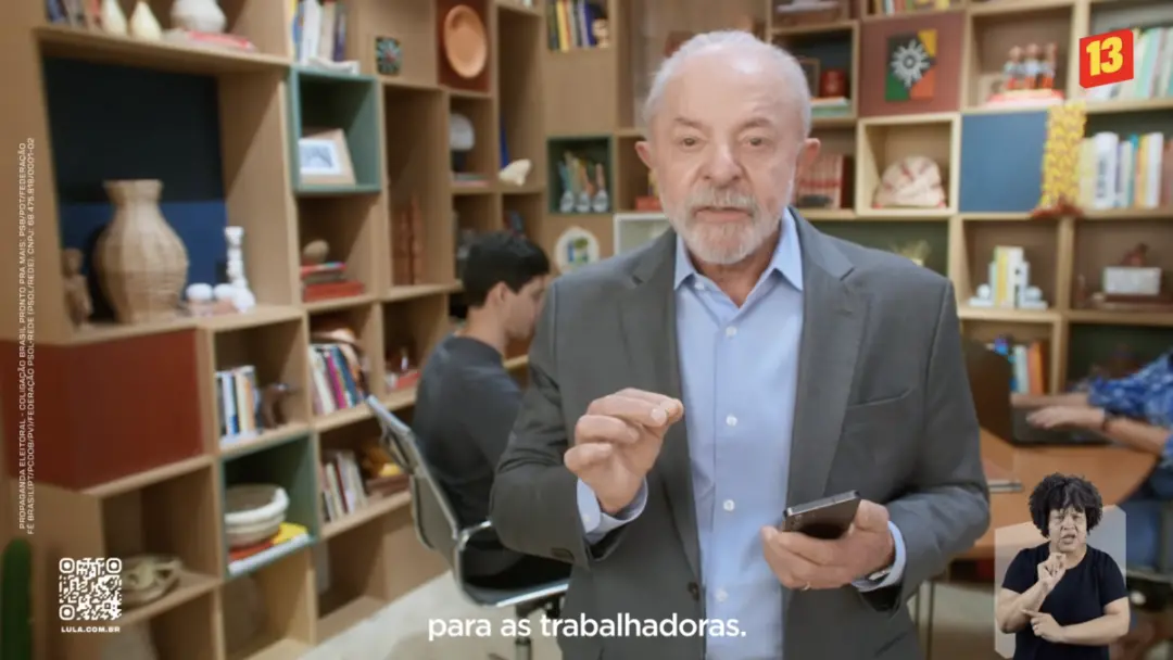 Lula disse que o eleitor não precisa fazer o L ou vestir vermelho para acreditar em um futuro maior para o Brasil. O de…