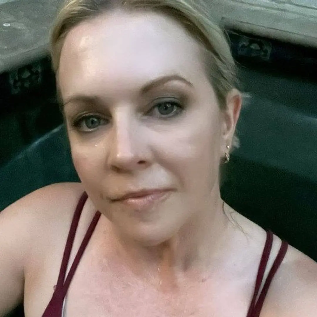 Melissa Joan Hart mostrou um vídeo novo de treino com pesos na academia. É bom ver pessoas cuidando da saúde, o foco no…