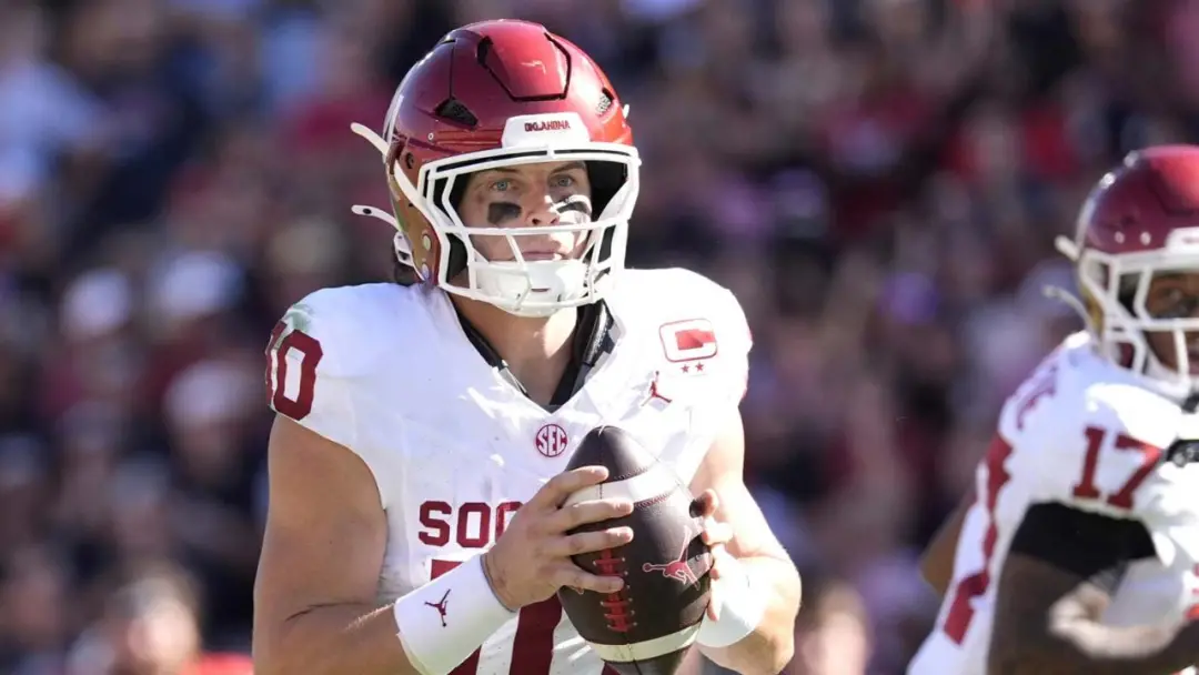Oklahoma perdeu para Georgia Bulldogs e Brent Venables tá pensando em tirar John Mateer do time. Um fumble e uma interc…