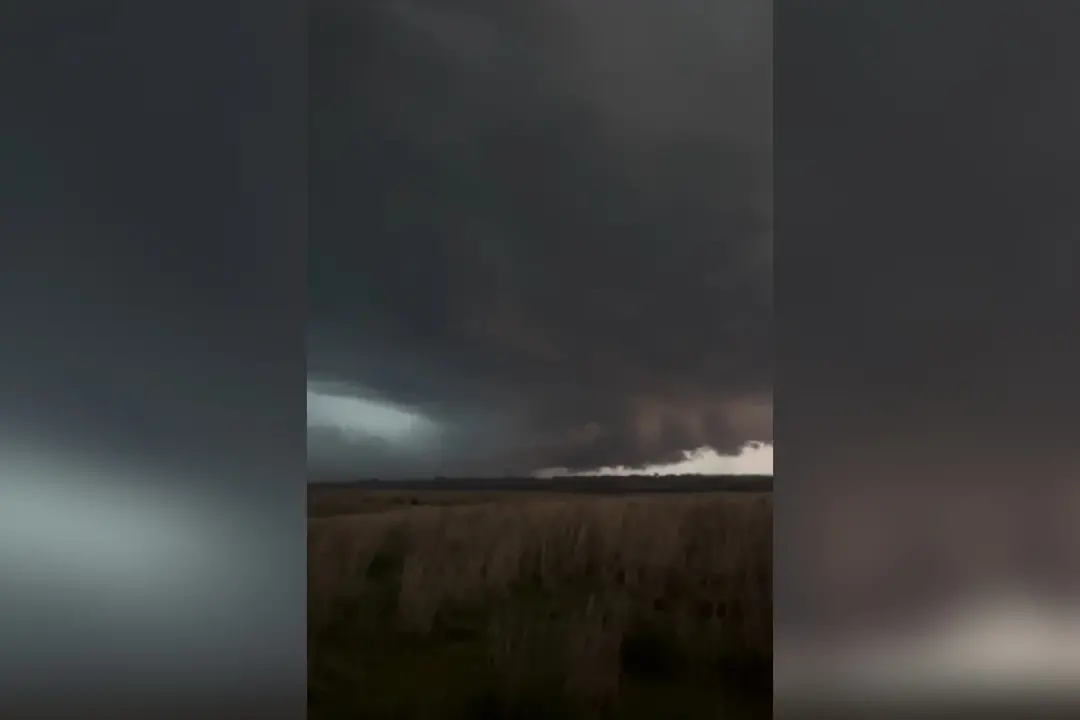 Alegrete registrou supercélula durante temporais no sábado com chuvas fortes e granizo. Essa tempestade organizada aume…