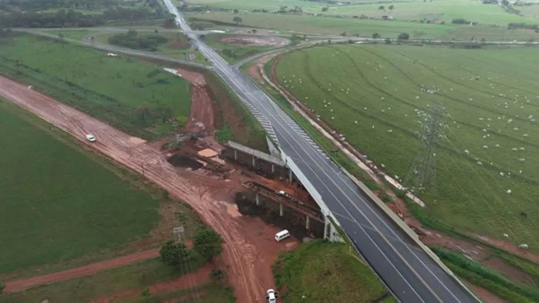 Rancharia interditou trecho da Rodovia SP-284 para obras de duplicação, com interdição total em períodos curtos na segu…