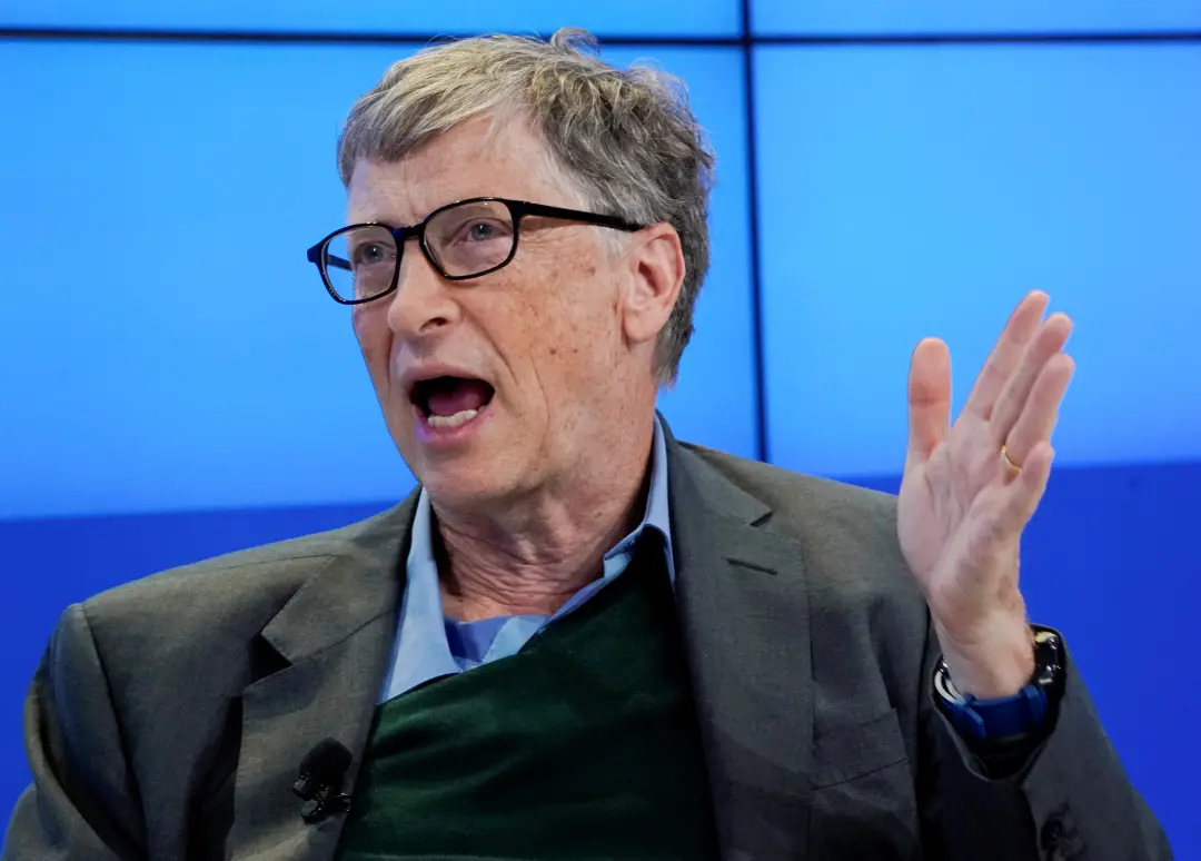 Bill Gates alerta que a IA pode causar um bilhão de mortes se cair em mãos erradas. A defesa dele por mais regras mostr…