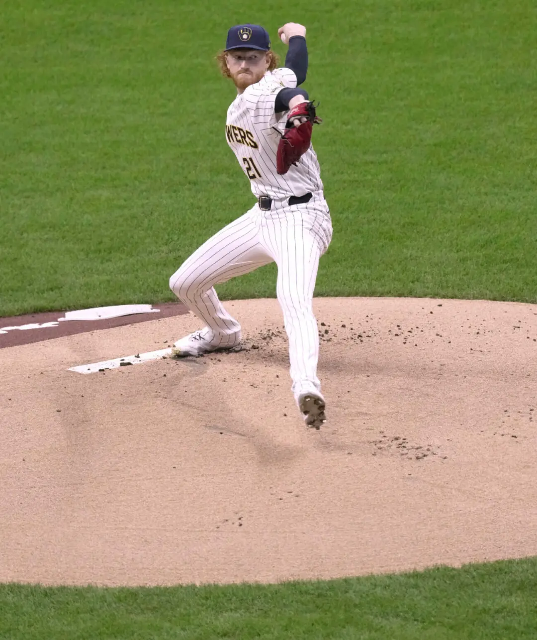 Milwaukee Brewers com 102 vitórias, recorde da franquia, mas sem definir quem começa o terceiro jogo da pós-temporada. …