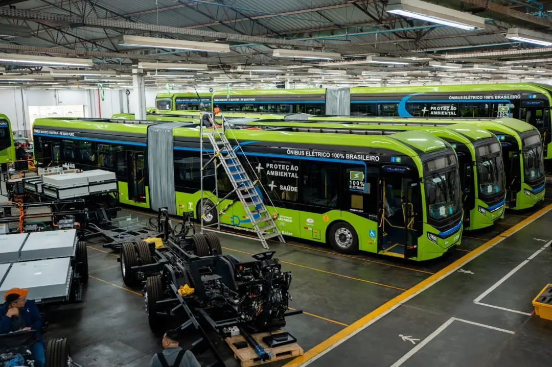 1.883 ônibus elétricos rodando no Brasil no primeiro semestre, ultrapassando a Colômbia e ficando atrás do Chile. Com o…