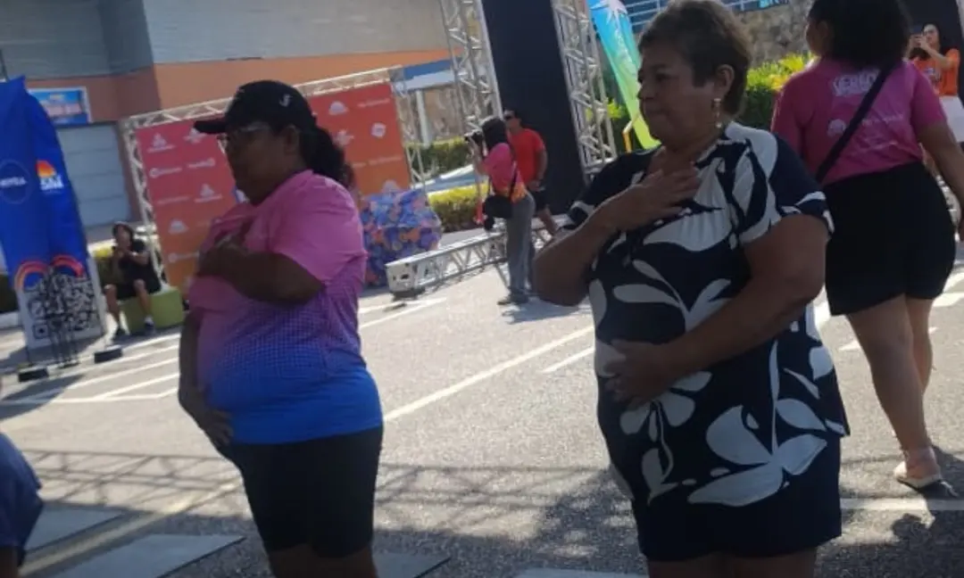 Maria de Nazaré, costureira de 62 anos, participou da aula de ioga no Verão Amazônico em Manaus. Mudou de ideia para ir…