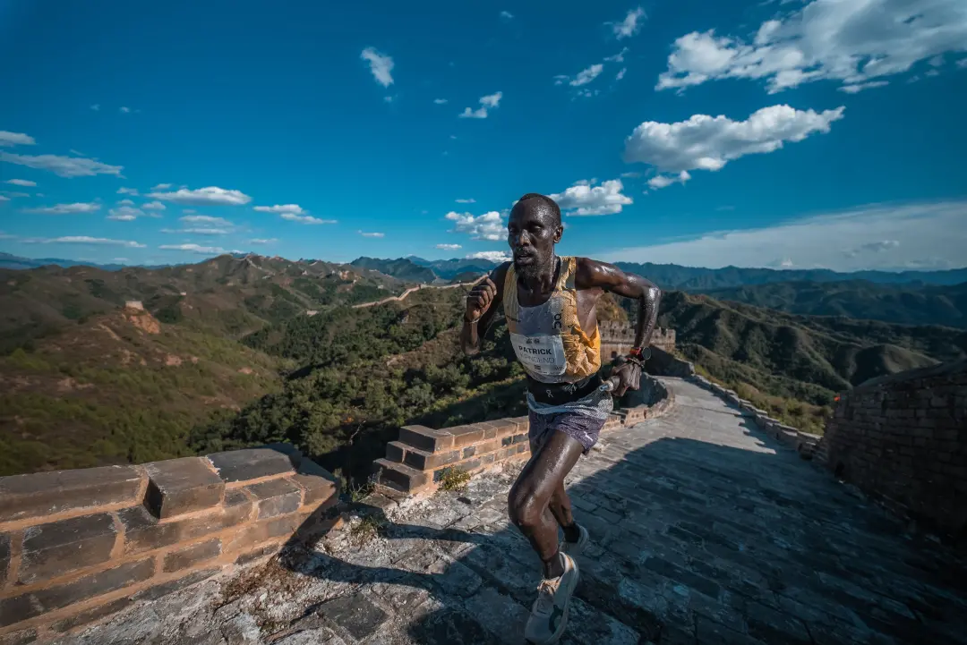 La Gran Muralla China virou um monumento de trail, com um percurso de 24 quilômetros passando por trechos de subida e d…