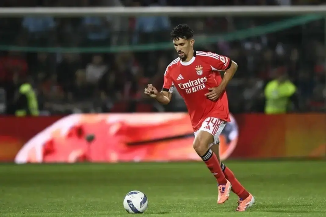 80 milhões de euros é o valor da multa rescisória de Tomás Araújo com o Benfica. O diretor do Flamengo disse que ele ca…