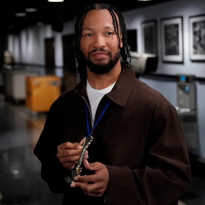 Jalen Brunson fez estreia como apresentador no Saturday Night Live temporada 52 e acertou a cesta. É bacana ver esses a…