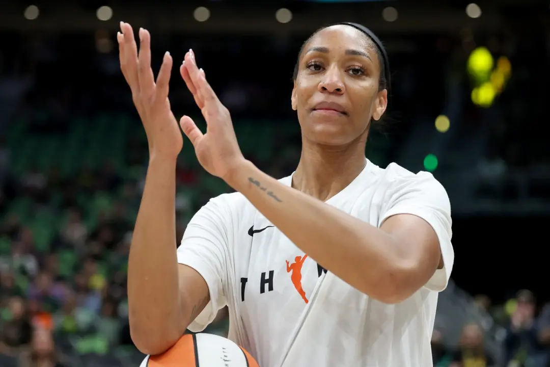 Aja Wilson promete jogar apesar dos problemas de lesão nas Aces antes do jogo contra Caitlin Clark. Essa postura de seg…