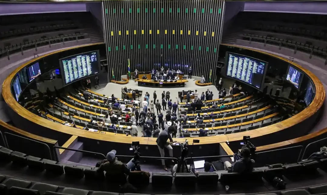 A proibicao de bets, determinada pelo Executivo, depende do Congresso para virar lei definitiva. Isso significa que a d…