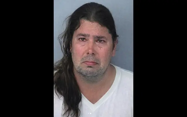 Jacksonville, Flórida, teve uma lenda urbana circulando sobre um homem que matou um amigo imaginário. As checagens most…