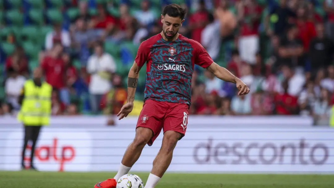 Bruno Fernandes tem um problema no quadril que preocupa o técnico Jorge Jesus. Ele não treinou antes do jogo contra a N…