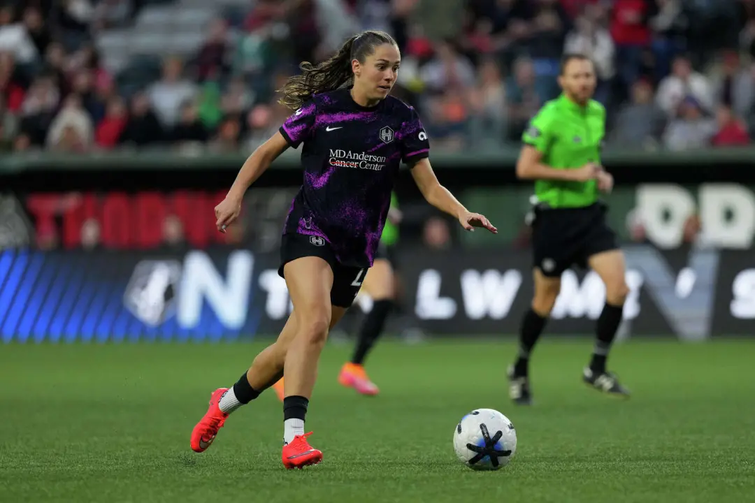 Houston Dash empatou em 1 a 1 com o Portland Thorns no Providence Park. O gol de Kat Rader deu a liderança, mas Marie M…