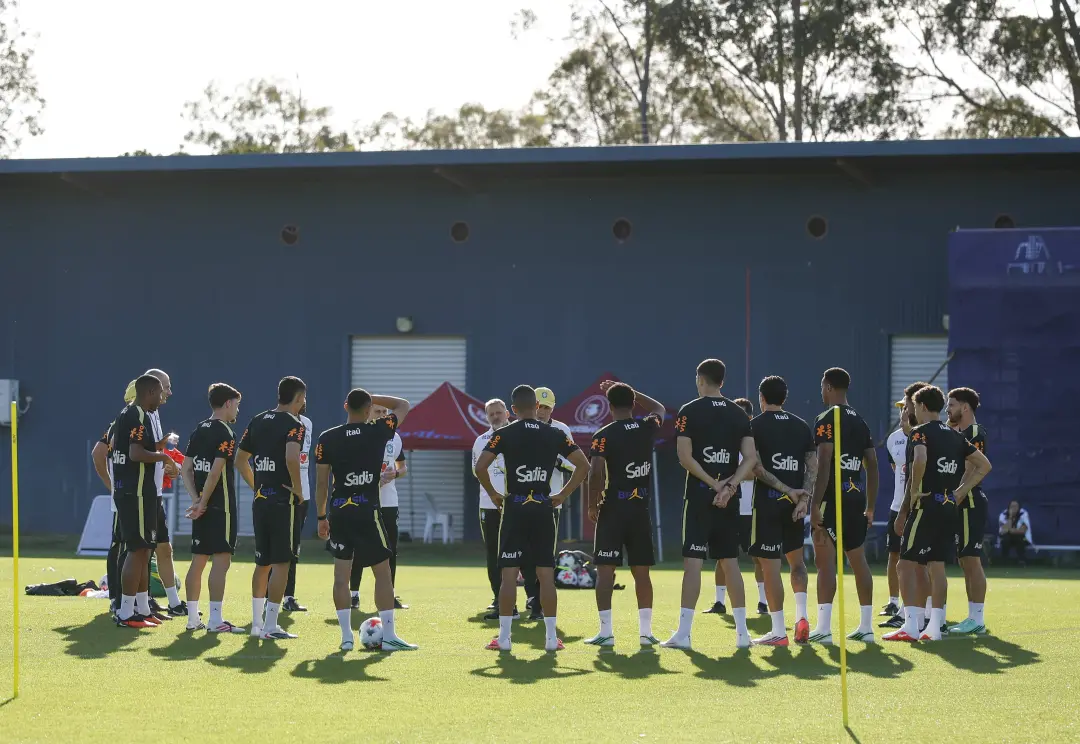 Brisbane, Austrália, será palco do segundo jogo contra a Austrália, e Ancelotti deve fazer mudanças na escalação. Falta…