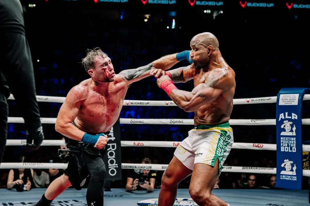 Darren Till venceu Yoel Romero por decisão unânime no evento principal do BKFC 94, apesar de ter saído cortado. O resul…