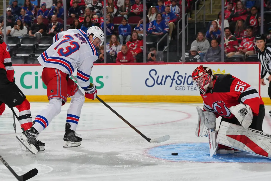 Devils contra Islanders às 19h30 ET. Um confronto na pré-temporada de hóquei com os Devils em 2-0-1 e os Islanders em 1…
