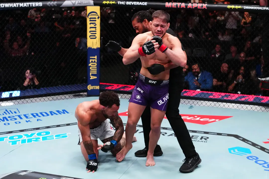 Brener finalizou Harrell em TKO na primeira rodada no UFC Vegas 121. A força do golpe dele foi clara, mostrando que o p…