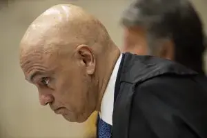Cidade Jardim, em São Paulo, viu um aparato policial forte no casamento de Alexandre Barci de Moraes. A banca dele assi…
