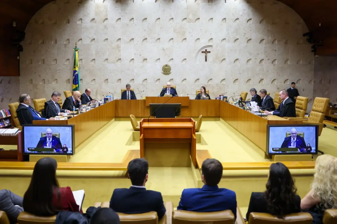 47 por cento de reprovação do STF, o maior nível da série histórica, segundo a pesquisa Datafolha. É um reflexo da dist…