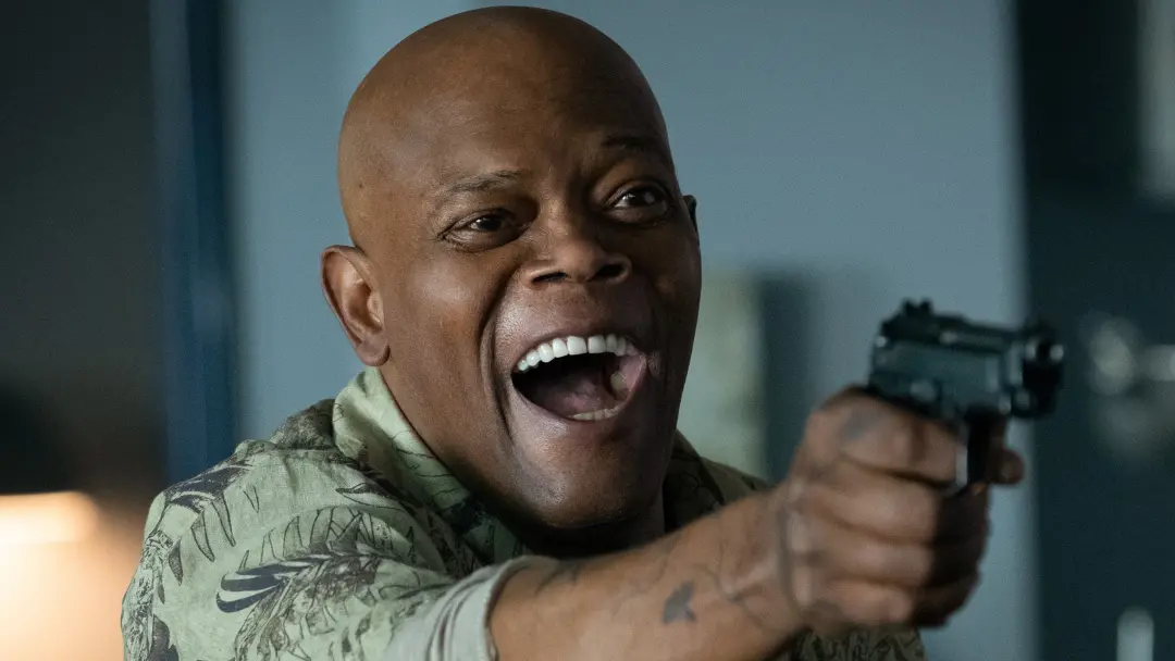 Samuel L. Jackson no filme de ação mais recente tem pegada parecida com The Hitman's Bodyguard 3. O estilo dos dois pro…