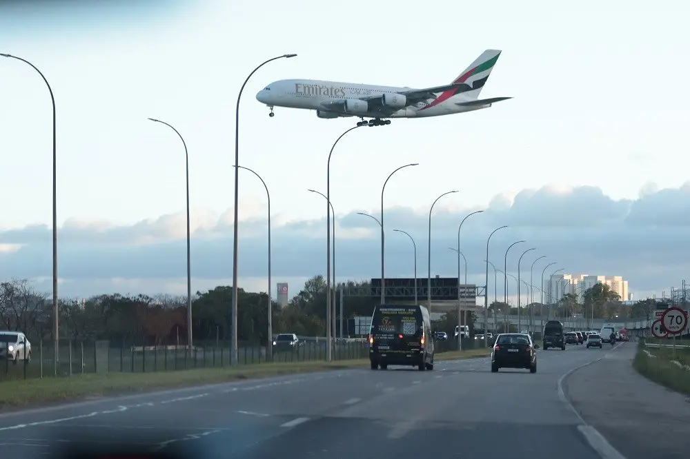 Nevoeiro cancela voos em São Paulo. Cinco voos desviados e um cancelado em Guarulhos por causa do nevoeiro. O problema …