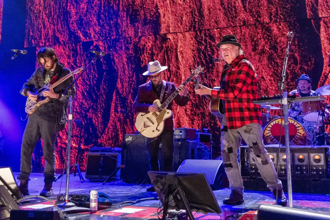 Willie Nelson, Neil Young e Dave Matthews visitaram Virginia Beach para o Festival Farm Aid. É bom ver eventos benefice…
