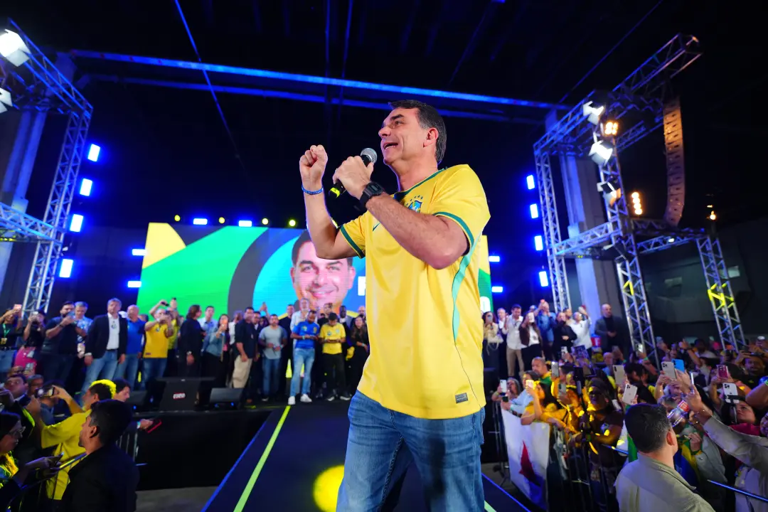 Flávio Bolsonaro pediu prisão preventiva contra o servidor da Secom, George Marques, por repassar incentivo a fake news…