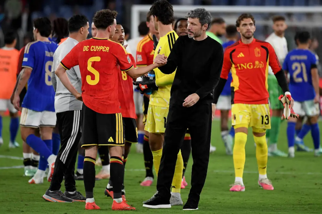Van Bommel falou com o time da Bélgica após a vitória por 2 a 0 na Itália, dizendo que todos entendem o que precisa ser…