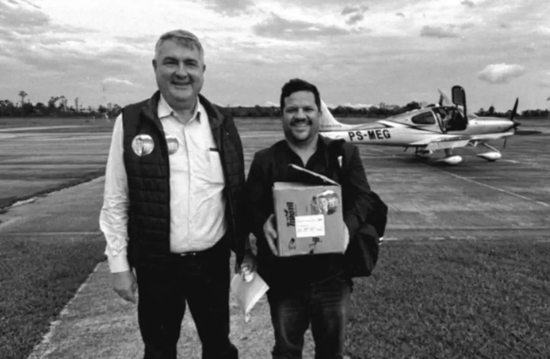 Elias Raasch, marqueteiro de um candidato ao Senado, faleceu aos 48 anos após cirurgia de coração em Santa Catarina. É …
