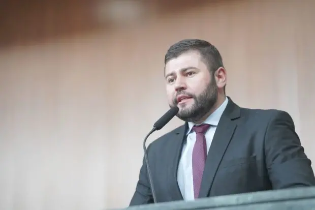 Amilton Filho, deputado estadual, faleceu em acidente automobilístico na madrugada deste sábado na BR-050. É um pesar g…