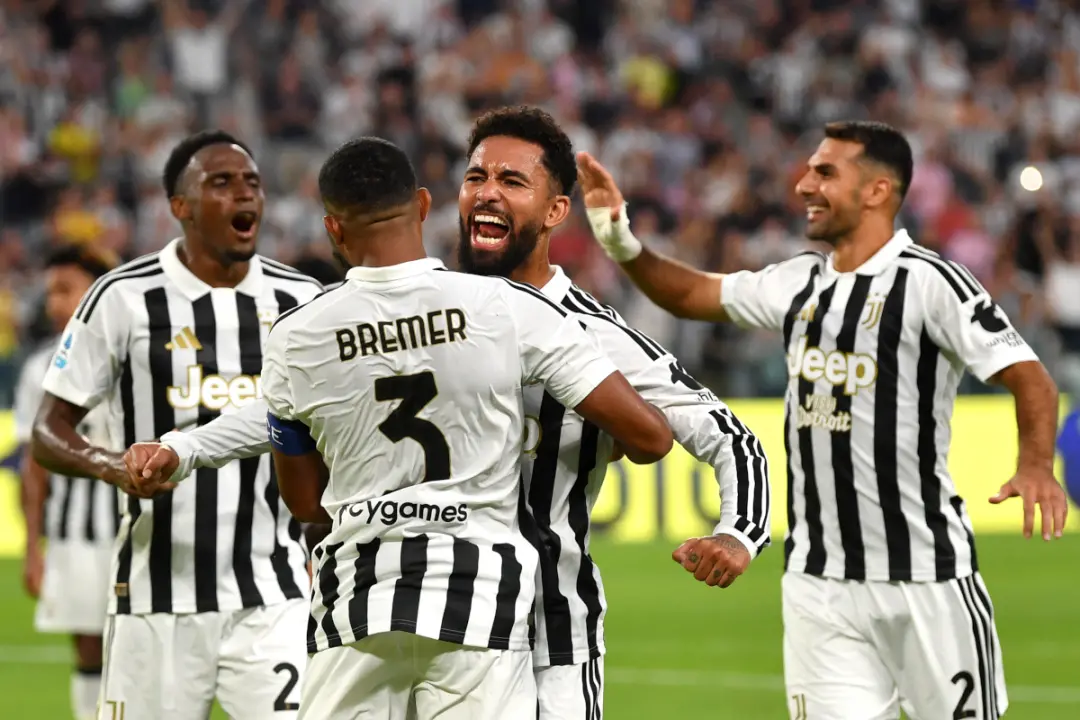 Douglas Luiz e Juventus, contrato estendido em conversa após seu retorno em 2026-27. A renovação pode ajudar o departam…
