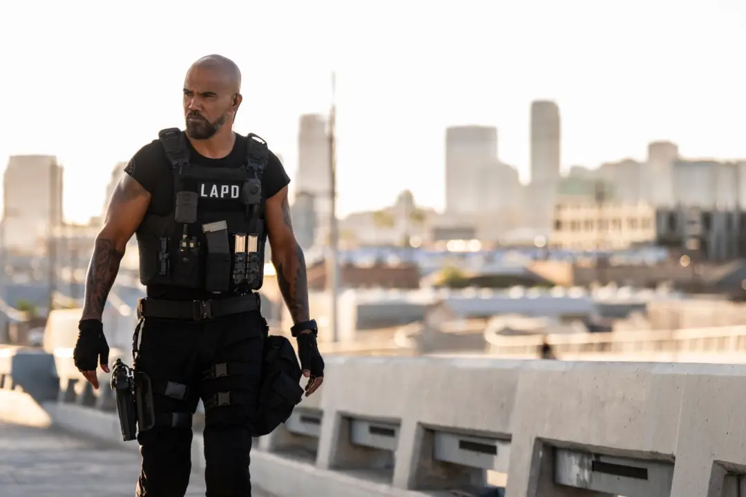 Hondo, no spinoff S.W.A.T. Exiles, reaparece dois anos depois, com divórcio e luto. O ator Shemar Moore usou suas perda…