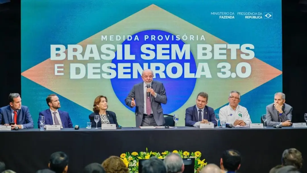 Desenrola 3.0 deve custar até R$ 15 bilhões para perdoar 90% de débitos, buscando 50% do universo de R$ 300 bilhões. Po…