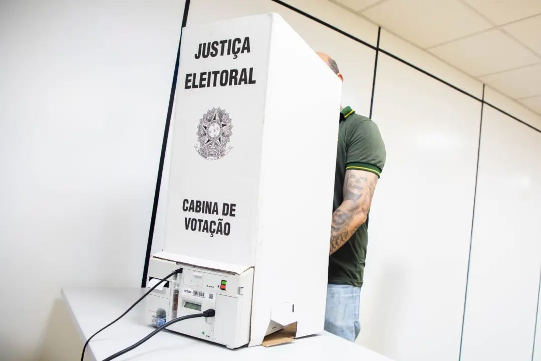 Seis escolhas nas urnas em 4 de outubro, nessa ordem: deputado federal, estadual, dois senadores, governador e presiden…