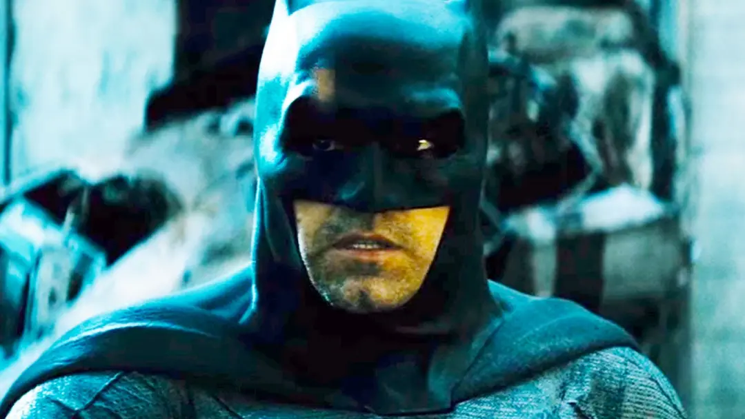 Zack Snyder quer adaptar The Dark Knight Returns, livro de Frank Miller, mas só se for fora do Universo DC. Ele diz que…