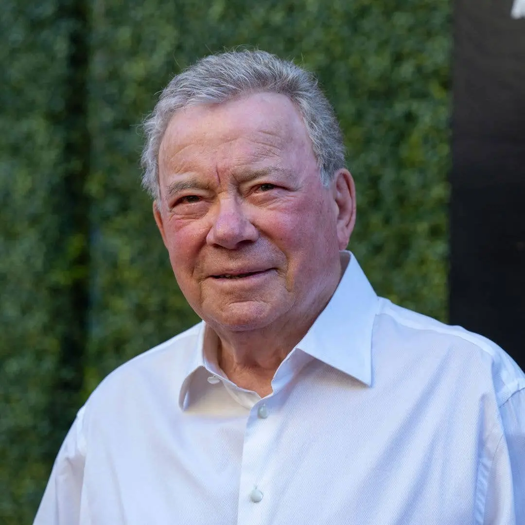 William Shatner e a esposa Elizabeth apareceram juntos em Los Angeles em 24 de setembro de 2026 para celebrar 60 anos d…