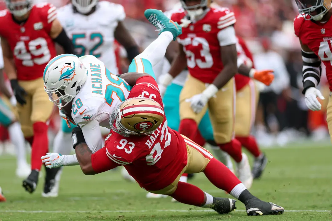 Os 49ers continuam pegando na lesão, com Nick Bosa lesionado no treino e seis defensivos fora. É complicado quando a pe…