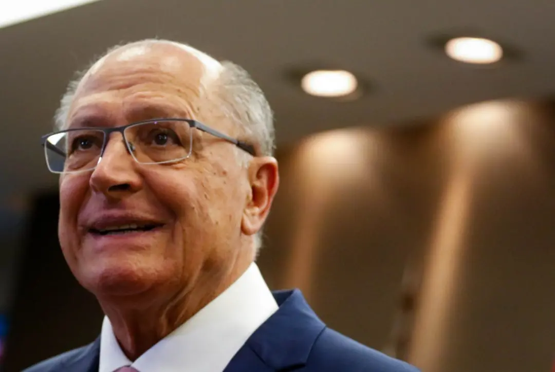 Alckmin defendeu as tradições católicas no X, garantindo que as religiões estarão protegidas enquanto ele e Lula govern…
