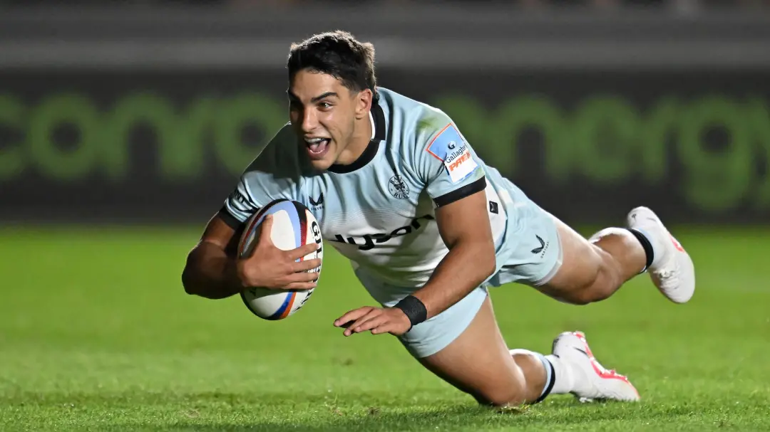 Carreras fez um gol mágico, levando Bath a vencer Harlequins por 33 a 17 na estreia. Essa jogada de interceptação mostr…