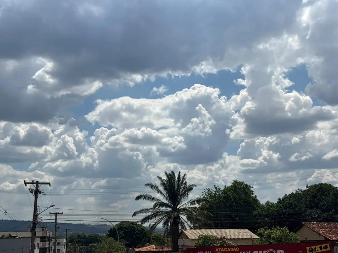 Distrito Federal terá calor até 34ºC com umidade baixa na semana. Essa secura do ar exige atenção porque a baixa umidad…