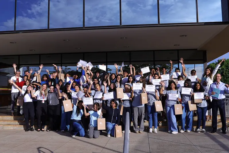 44 estudantes do 8o e 9o anos visitaram a Promotoria de Santa Maria em projeto do MPDFT. É importante a gente entender …