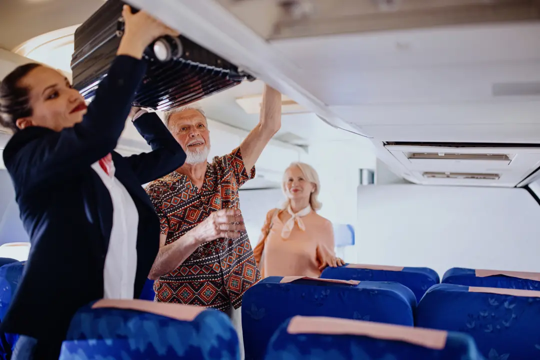Projeto de Lei 2587/26 obriga empresas de transporte interestadual a ter funcionários treinados pra auxiliar idosos no …