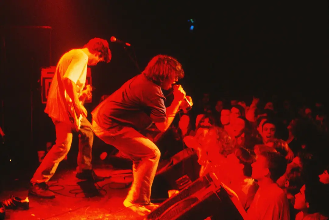Boognish Provides lança em 16 de outubro o box set com sete shows completos da turnê Chocolate and Cheese de 94/95. É b…