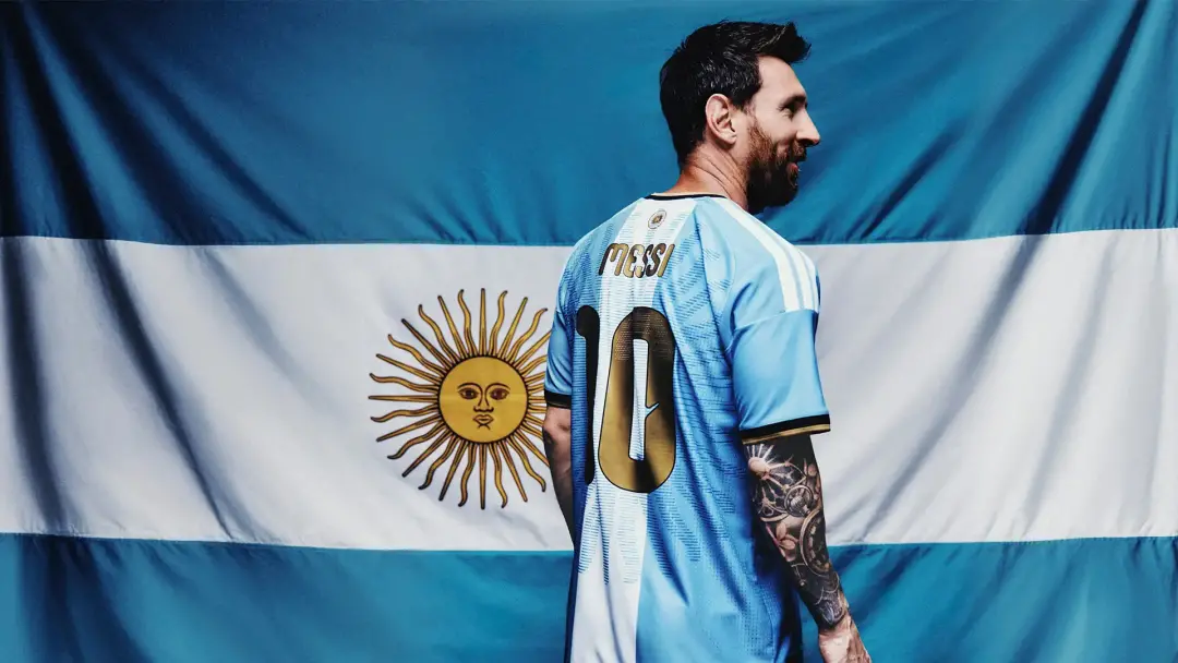 Messi recebe camisa especial da Adidas para a despedida da seleção argentina, que será no Monumental de Núñez dia 6 de …