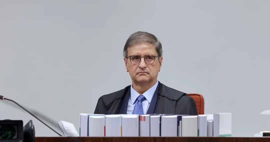 Conselho do MPF formou maioria para manter Paulo Gonet nos casos do Banco Master. O relator Mário Sanseverino argumento…