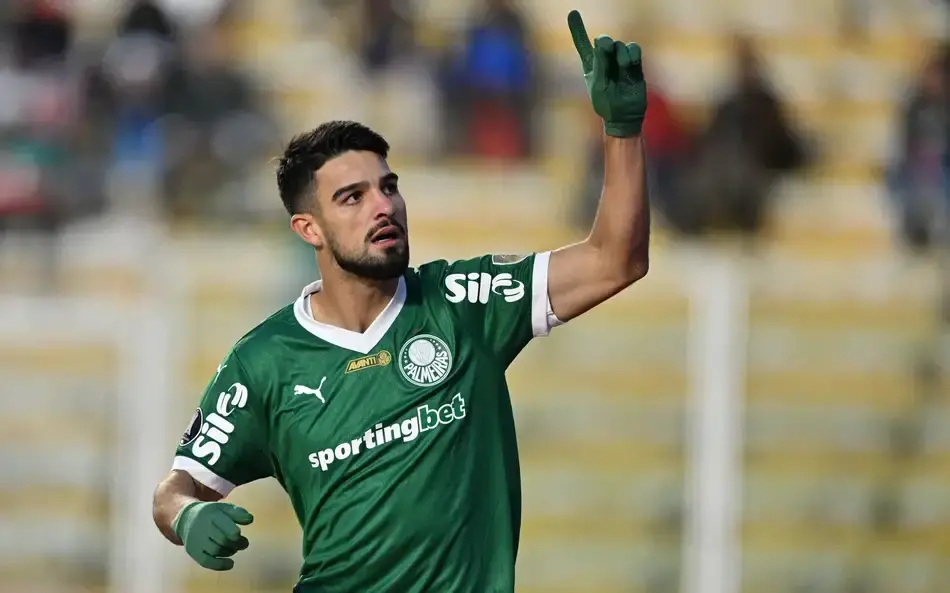 Flaco López e Vitor Roque lideram o ranking dos jogadores mais valiosos do futebol brasileiro, somando um valor milioná…