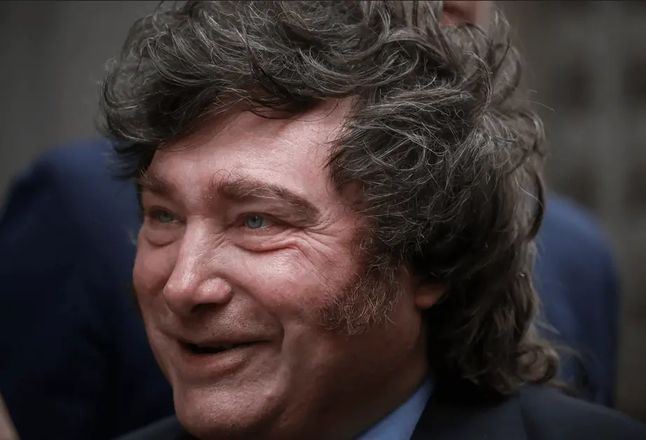 Títulos argentinos com rendimento de 10% atraem compradores apesar dos temores eleitorais. Estrategistas acham esses re…