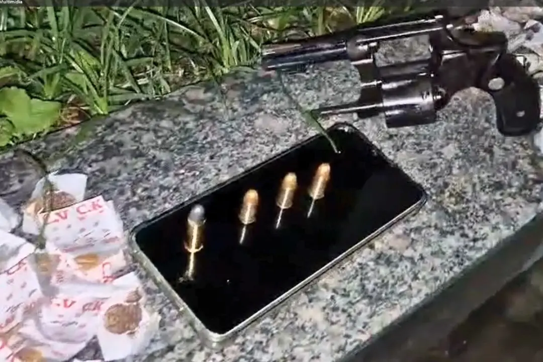 100 pedras de crack, revólver e munições foram apreendidos na noite de quinta em Bom Jesus do Itabapoana. A presença de…